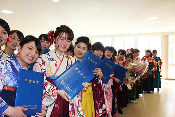 graduation-ceremony3.jpg